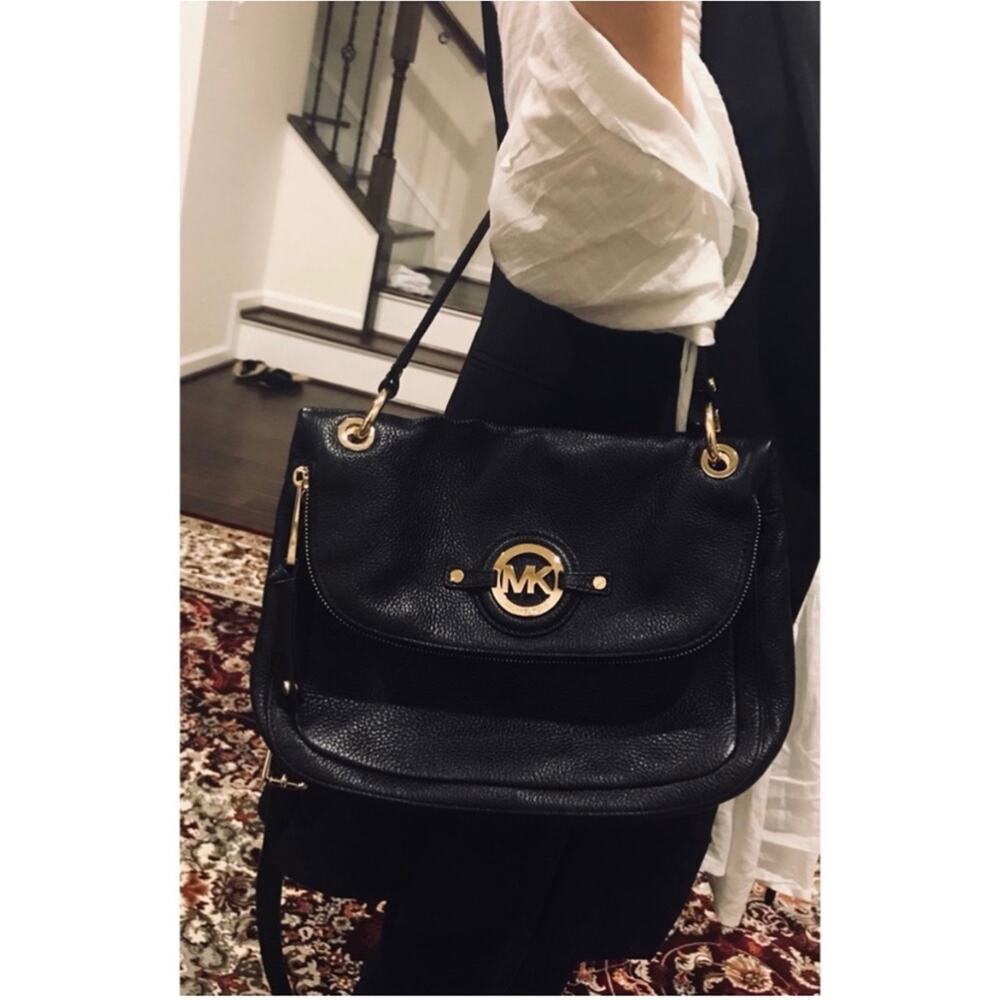 Michael Kors Black Textured Leather Stockard Bag - Picture 4 of 16